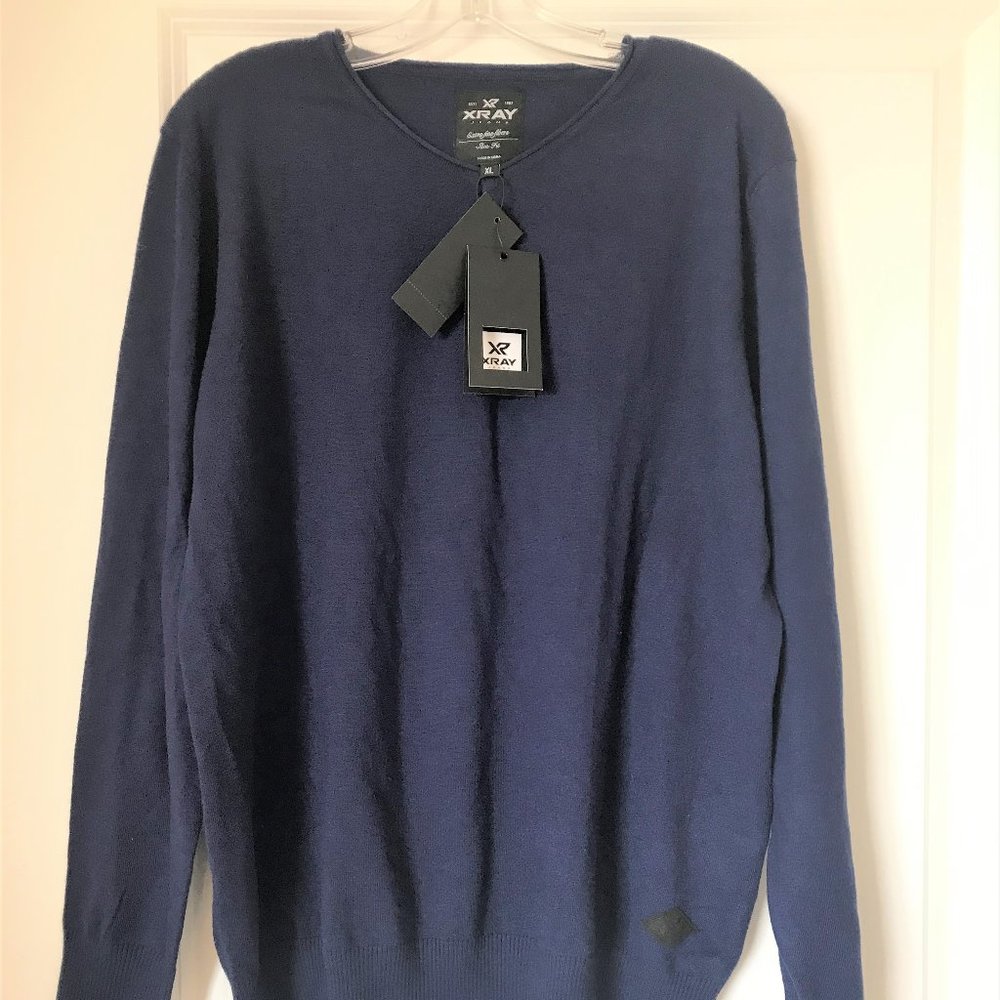 NWT Men’s  XL V-neck Sweater